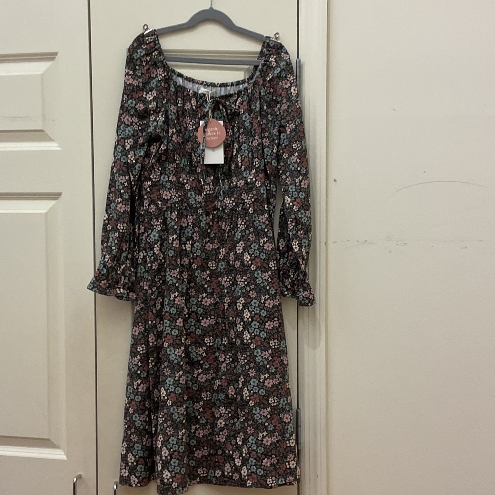 Chic Floral Long Sleeve Dress